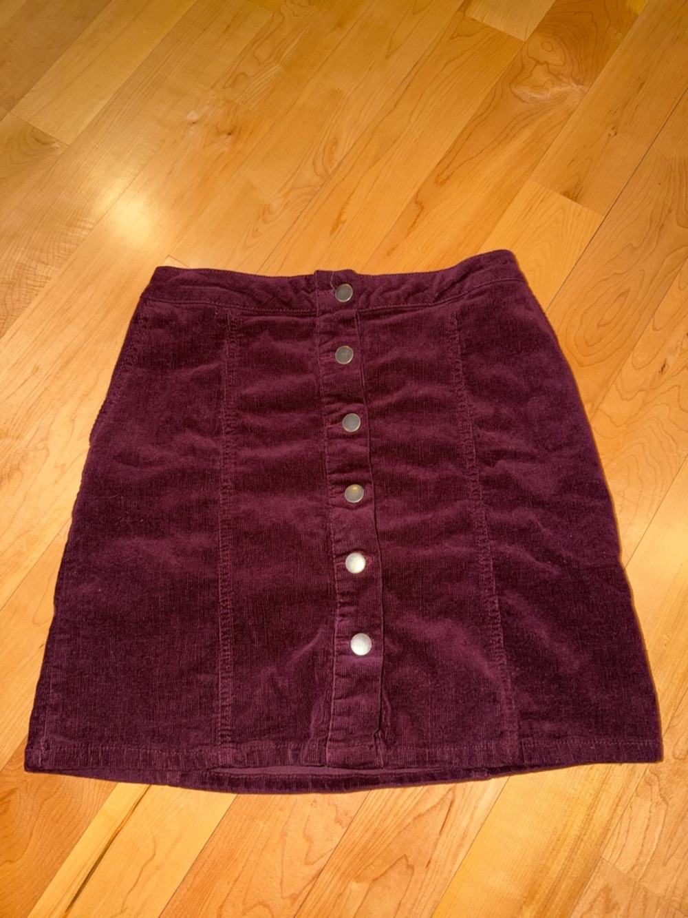 Maurices size 0 burgundy mini skirt only worn once!!